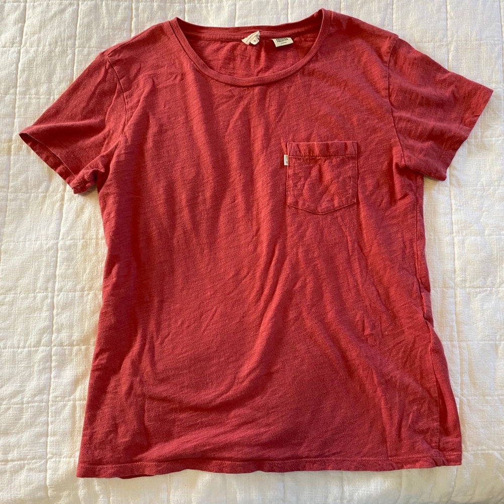Levi’s pocket Tshirt